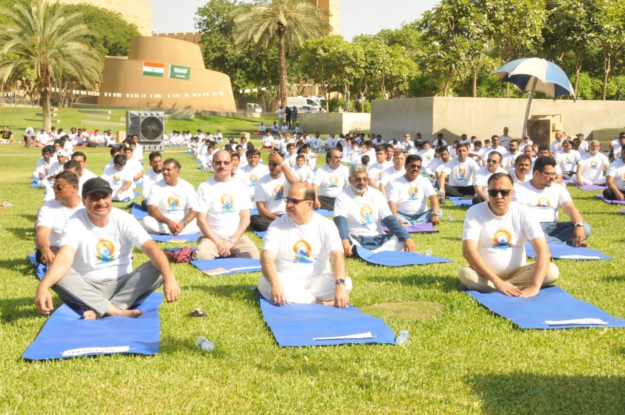 Dozens of people participate in a yoga session at Al-Madi Park in Riyadh on Thursday as part of the celebrations marking 5th International Day of Yoga.