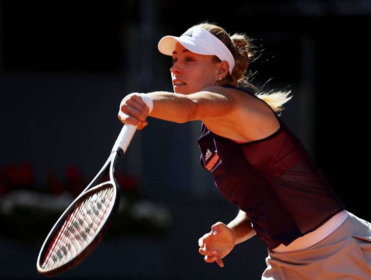 Angelique Kerber stops Maria Sharapova's return from injury at the Mallorca Open with a convincing victory on Thursday.