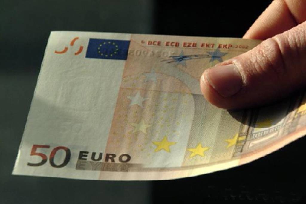 PMI data pushes up euro zone bond yields, but rate cut bets still on