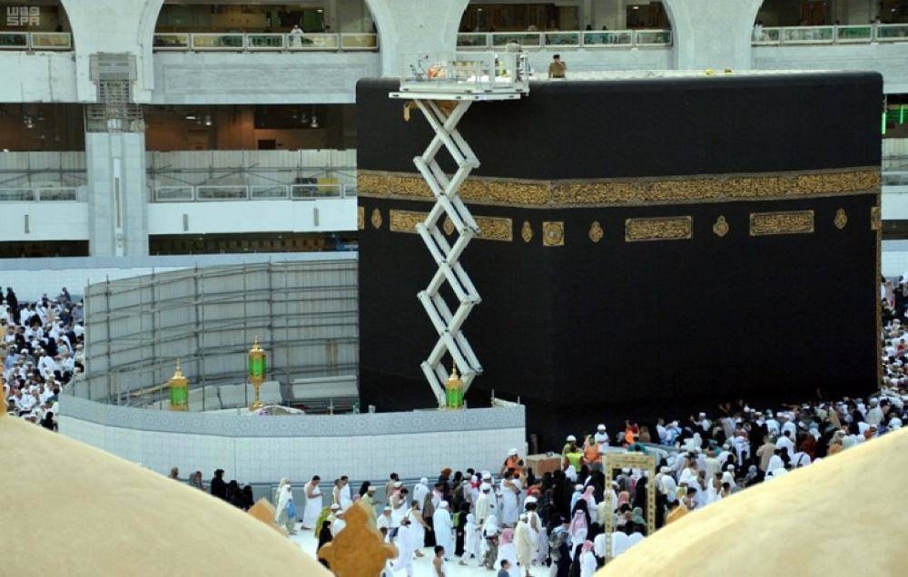 Custodian of the Two Holy Mosques King Salman has ordered the maintenance of the holy Kaaba within the scope of services being extended to the pilgrims.