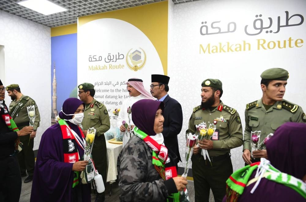 Indonesian pilgrims arriving in Madinah under the 