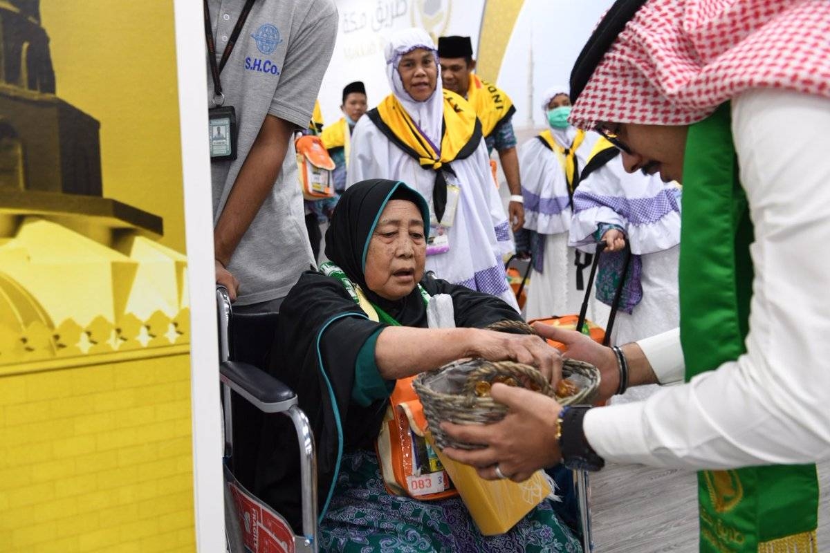 Makkah Route Initiative: 36,744
pilgrims arrive on board 90 flights