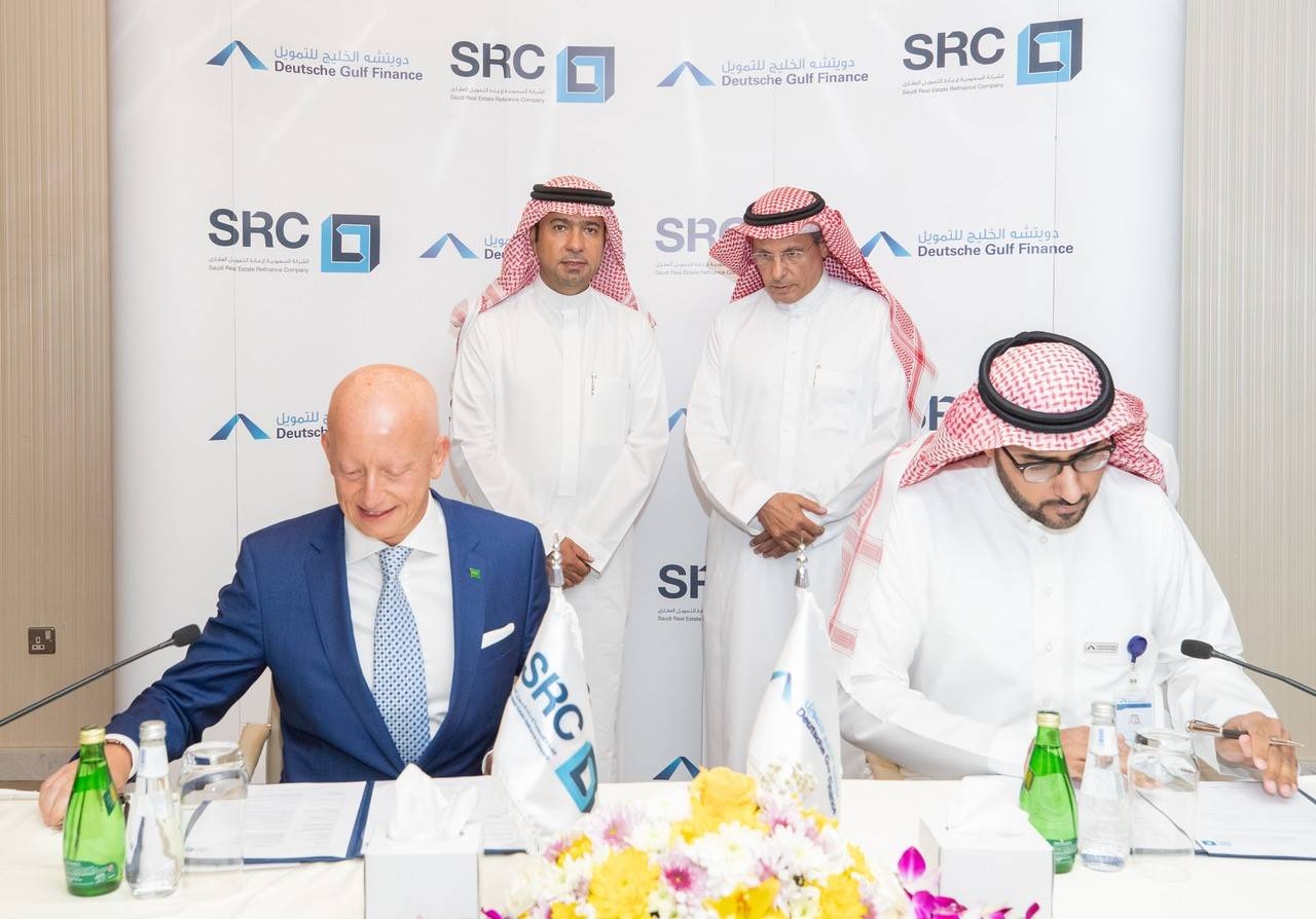 SRC’s CEO Fabrice Susini and Mohammad Al Dowesh, acting CEO of DGF, sign the agreement in Riyadh