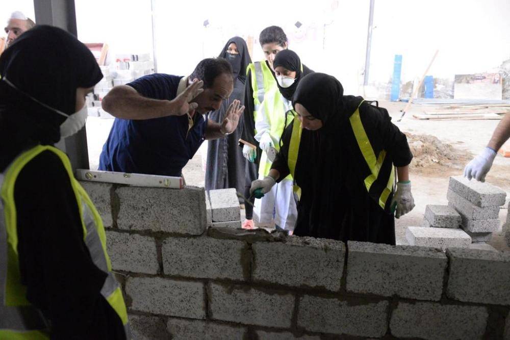 Saudi female engineers getting hands-on field training. — Okaz photo