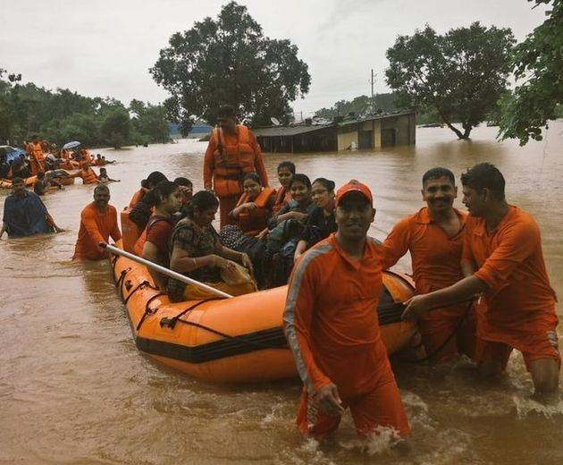 All passengers stranded on the Mahalaxmi Express 100 kms outside Mumbai have been rescued, Maharashtra chief minister Devendra Fadnavis said on Saturday. -Courtesy photo