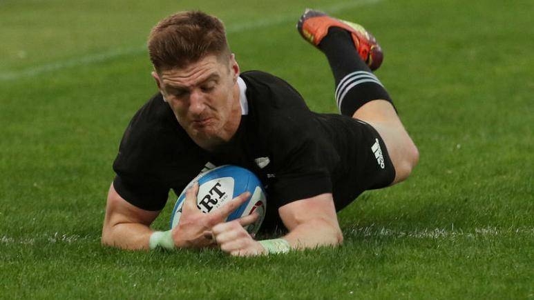 New Zealand's Jordie Barrett scores a try during Rugby Union match against Italy at Stadio Olimpico, Rome, Italy, in this Nov. 24, 2018 file photo. — Reuters 