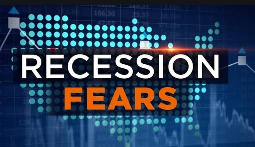 US recession seen in 
2020 or 2021: survey