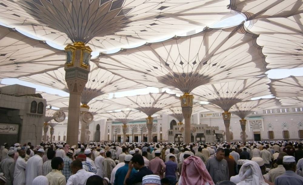 The central area around the Prophet's Mosque was crowded with congregates who came early so as to find places inside the mosque and listen to the sermon. — Courtesy photo