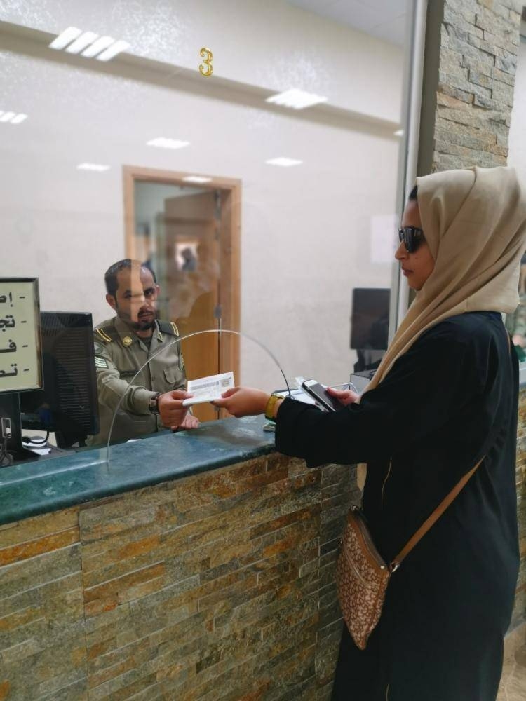 Maj. Gen. Abed Al-Harthy, director of Passports in Makkah Region, said all passport centers are engaged in carrying out the order to issue passport to all those above the age of 21 years without any restrictions. — Okaz photos