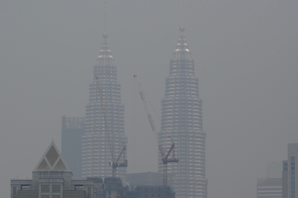 Hundreds Of Schools Shut As Forest Fire Haze Blankets Se Asia Saudi Gazette