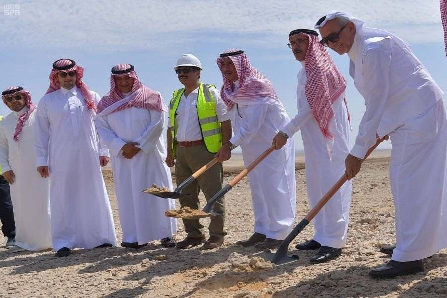 The ceremony of launching the construction works was held in the presence of NEOM Chief Executive Nadhmi Al-Nasr; Chairman of Al-Tamimi Group Tariq Al-Tamimi; and Chairman and CEO of Saudi Arabian Trading & Construction Co. Malik Antabi. Antabi’s company won contracts for the construction of the residential complexes. — Courtesy photo