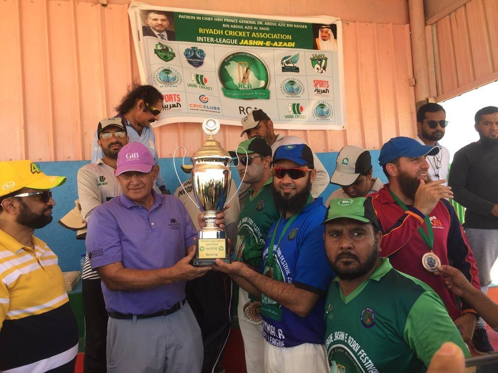 Champions Alkharaj League with RCA Executive Committee.