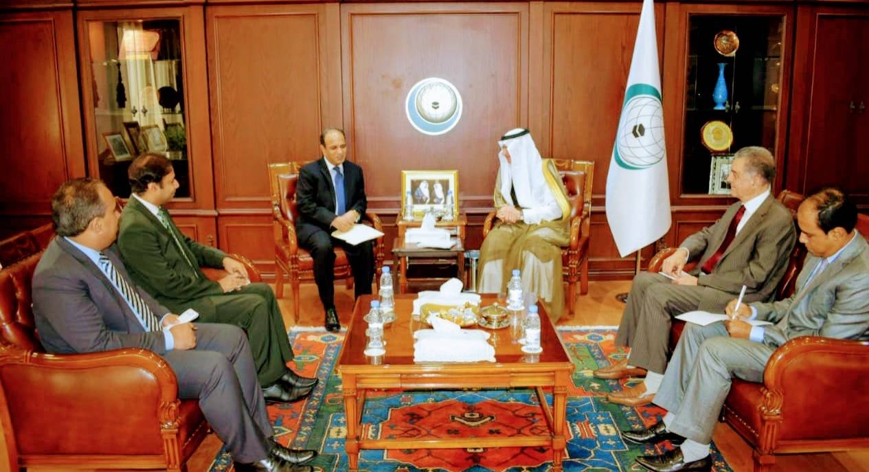 Pakistan’s Consul General Khalid Majid, meeting with the OIC Secretary-General Dr. Yousaf Bin Ahmed Al-Othaimeen at OIC secretariat in Jeddah.