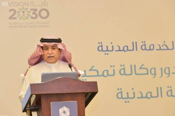 Minister of Civil Service Sulaiman Al-Hamdan addresses women employees of his ministry. — Okaz photos