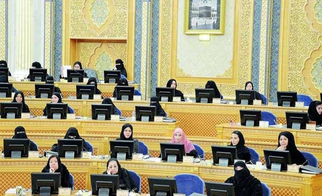 Shoura members demand more
women on foreign scholarships