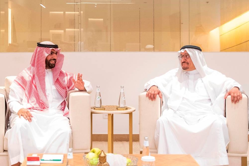  Minister of Culture Prince Badr Bin Abdullah Bin Farhan and Minister of Education Dr. Hamad Al-Sheikh met at the Ministry of Culture headquarters in Diriyah on Thursday. (SPA)