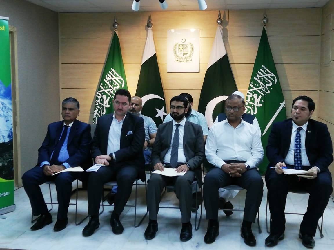 Consul General Khalid Majid (center) addresses a press conference in Jeddah, Tuesday. — SG photos by Syed Mussarat Khalil