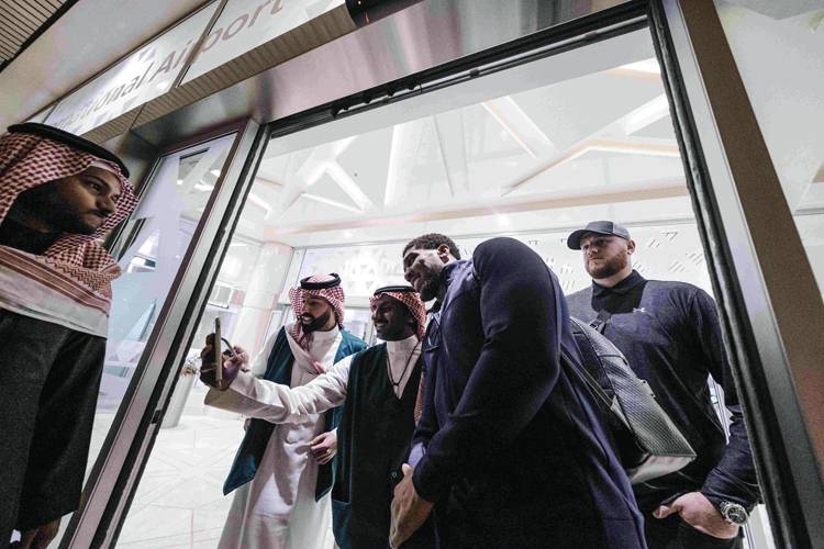 Anthony Joshua OBE lands at the King Khalid International Airport in Riyadh ahead of his world title fight the Clash on the Dunes with Andy Ruiz II on Dec. 7. — Courtesy photo
