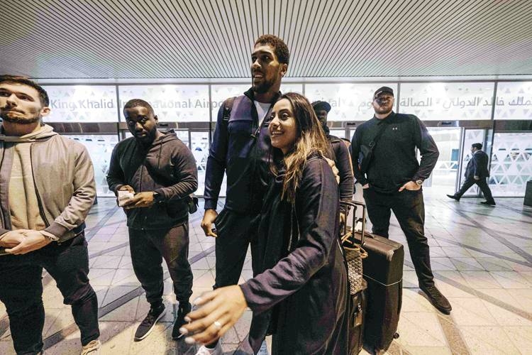 Anthony Joshua OBE lands at the King Khalid International Airport in Riyadh ahead of his world title fight the Clash on the Dunes with Andy Ruiz II on Dec. 7. — Courtesy photo