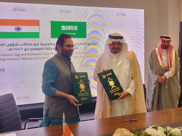 Minister of Haj Mohammad Saleh Benten and India’s Minister of Minority Affairs Mukhtar Abbas Naqvi signing Saudi-India bilateral agreement for the arrangements of Haj 2020 at his office in Jeddah on Sunday. Several officials and diplomats from both the countries attended the ceremony.