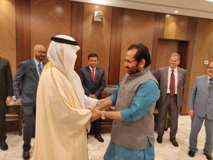 Minister of Haj Mohammad Saleh Benten and India’s Minister of Minority Affairs Mukhtar Abbas Naqvi signing Saudi-India bilateral agreement for the arrangements of Haj 2020 at his office in Jeddah on Sunday. Several officials and diplomats from both the countries attended the ceremony.