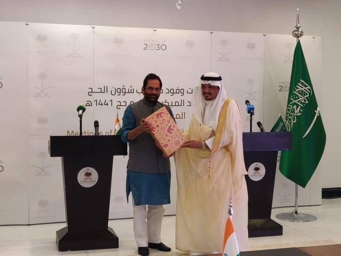 Minister of Haj Mohammad Saleh Benten and India’s Minister of Minority Affairs Mukhtar Abbas Naqvi signing Saudi-India bilateral agreement for the arrangements of Haj 2020 at his office in Jeddah on Sunday. Several officials and diplomats from both the countries attended the ceremony.