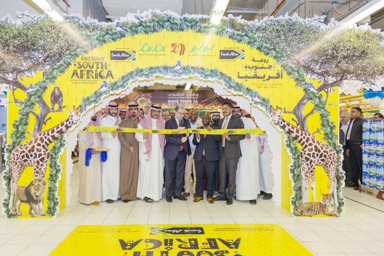 South Africa Ambassador Cosbert T Rubushe, in the presence of Shehim Mohammed, director of LuLu Hypermarket Saudi Arabia, inaugurates the “Awesome South Africa”, fest at LuLu Hypermarket Riyadh Avenue Mall, Murabba, Saudi Arabia.