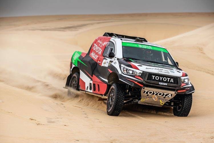 Yazeed Al-Rajhi and Carlos Sainz duel in the desert on Friday.