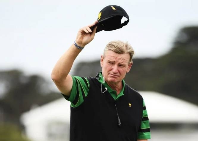 International team captain Ernie Els acknowledges the crowd after they were defeated 16-14 during Sunday singles matches on day four of the 2019 Presidents Cup at Royal Melbourne Golf Course on Sunday. — AFP