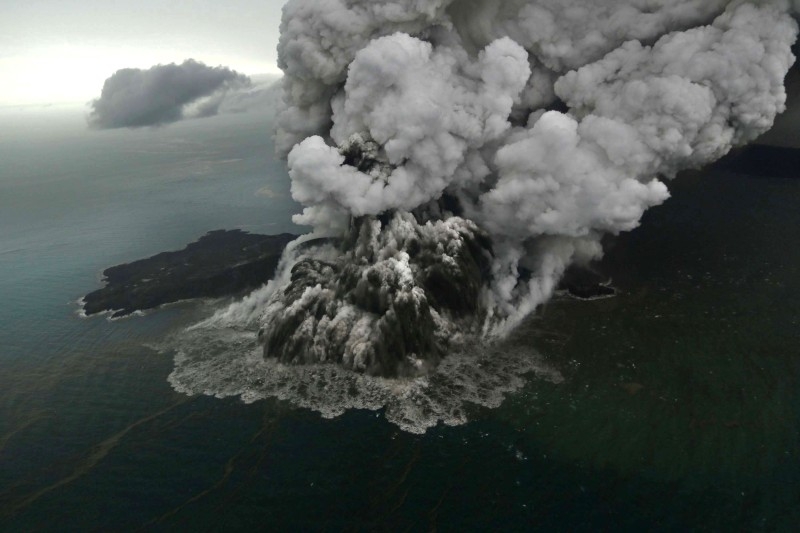 This file photo taken on Dec. 23, 2018 by Bisnis Indonesia shows Anak Krakatau volcano erupting in the Sunda Straits off the coast of southern Sumatra and the western tip of Java. — AFP