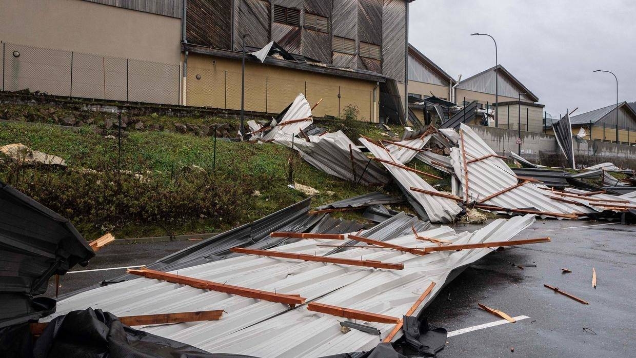 In Portugal, one man died in a road accident caused by a falling tree 50 km (30 miles) south of Lisbon as Storm Elsa hit, while another was killed when a house collapsed in the central town of Viseu. — Courtesy photo
