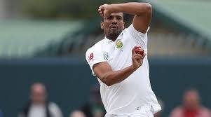 South Africa seamer Vernon Philander announced on Monday the upcoming Test series against England will bring down the curtain on his international career.