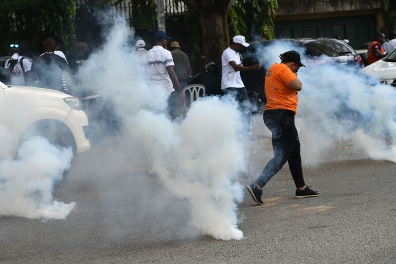 Police fired tear gas to disperse supporters of the Generations et peuples solidaires (GPS) (