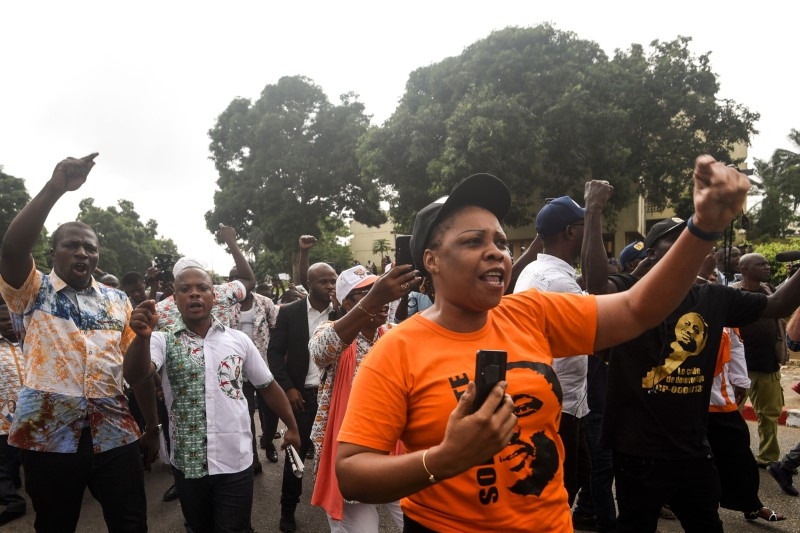 Police fired tear gas to disperse supporters of the Generations et peuples solidaires (GPS) (