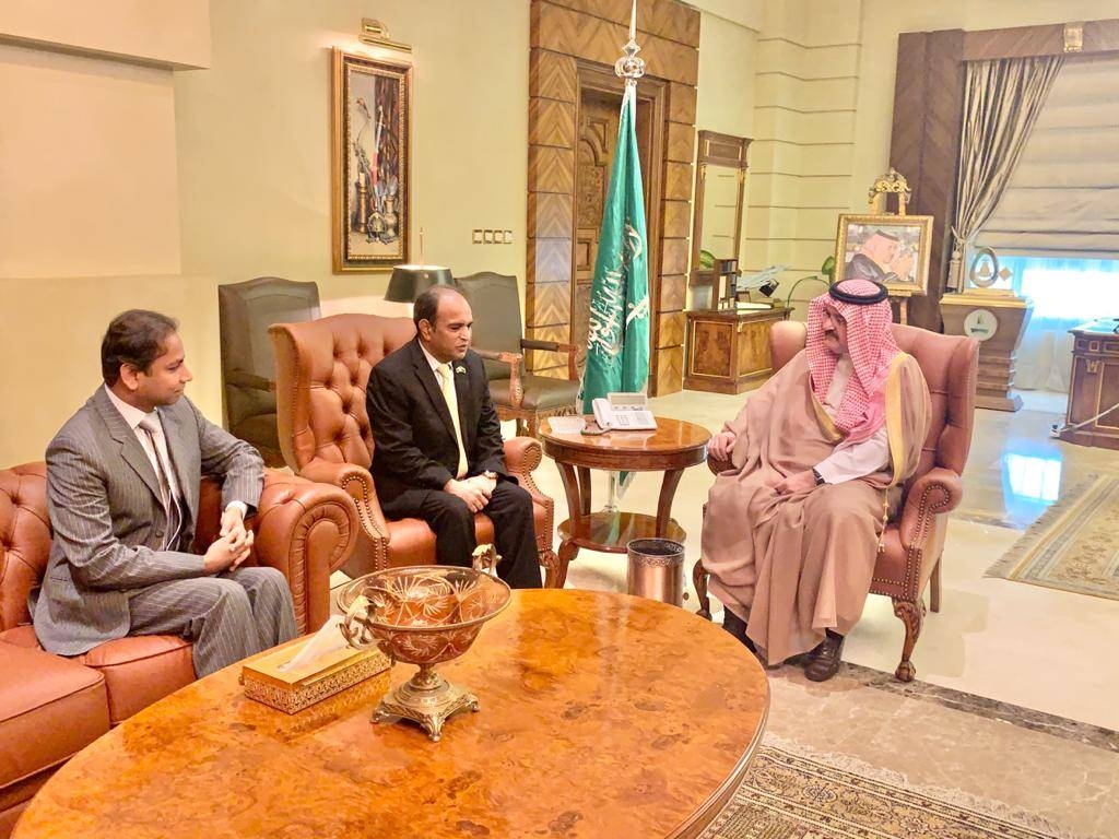 Governor of Jeddah Mishaal Bin Majed, right, is seen during his meeting with Khalid Majid, consul general of Pakistan in Jeddah and Shaiq Ahmed Bhutto, deputy consul general. — Courtesy photo