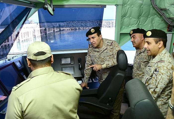 The Ministry of Defense received its first batch of French fast interceptor vessels in the Eastern Province on Thursday.
