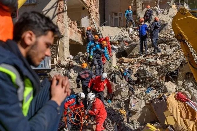 The death toll from Friday’s quake in Turkey’s Elazig province had reached 39 as hopes dimmed of finding more survivors amid the rubble. — Courtesy photo