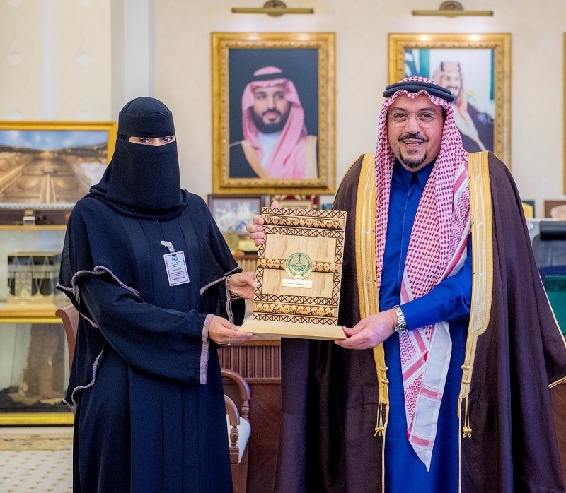Qassim emir honors nurse and a citizen