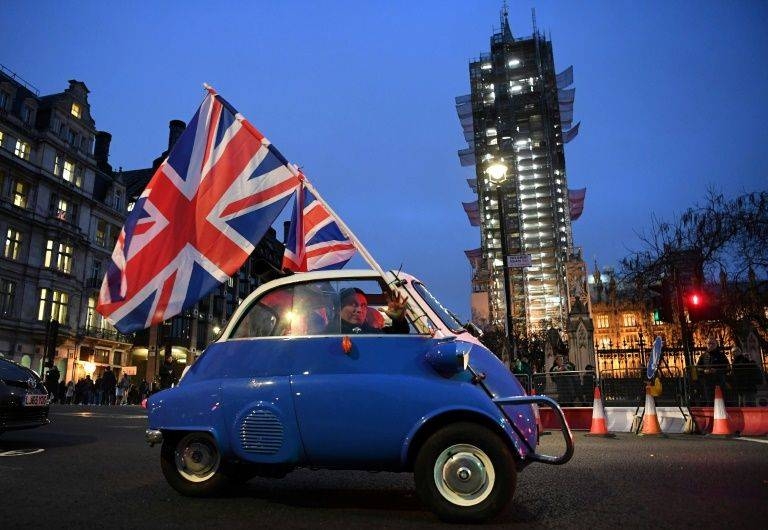 Thousands of people waving Union Jack flags packed London's Parliament Square and sang the national anthem to mark that reality at the moment of Brexit at 11 p.m. (2300 GMT) on Friday — midnight in Brussels. — AFP