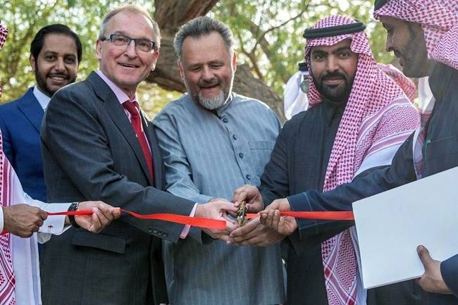 Prince Badr Bin Abdullah Bin Farhan, minister of culture and chairman of the Board of Directors of the Diplomatic Quarter General Authority (DQGA), German Ambassador Jorg Ranau and Jens Bödeker, son of Bödeker, at the naming of the largest part in Diplomatic Quarter in Riyadh. 