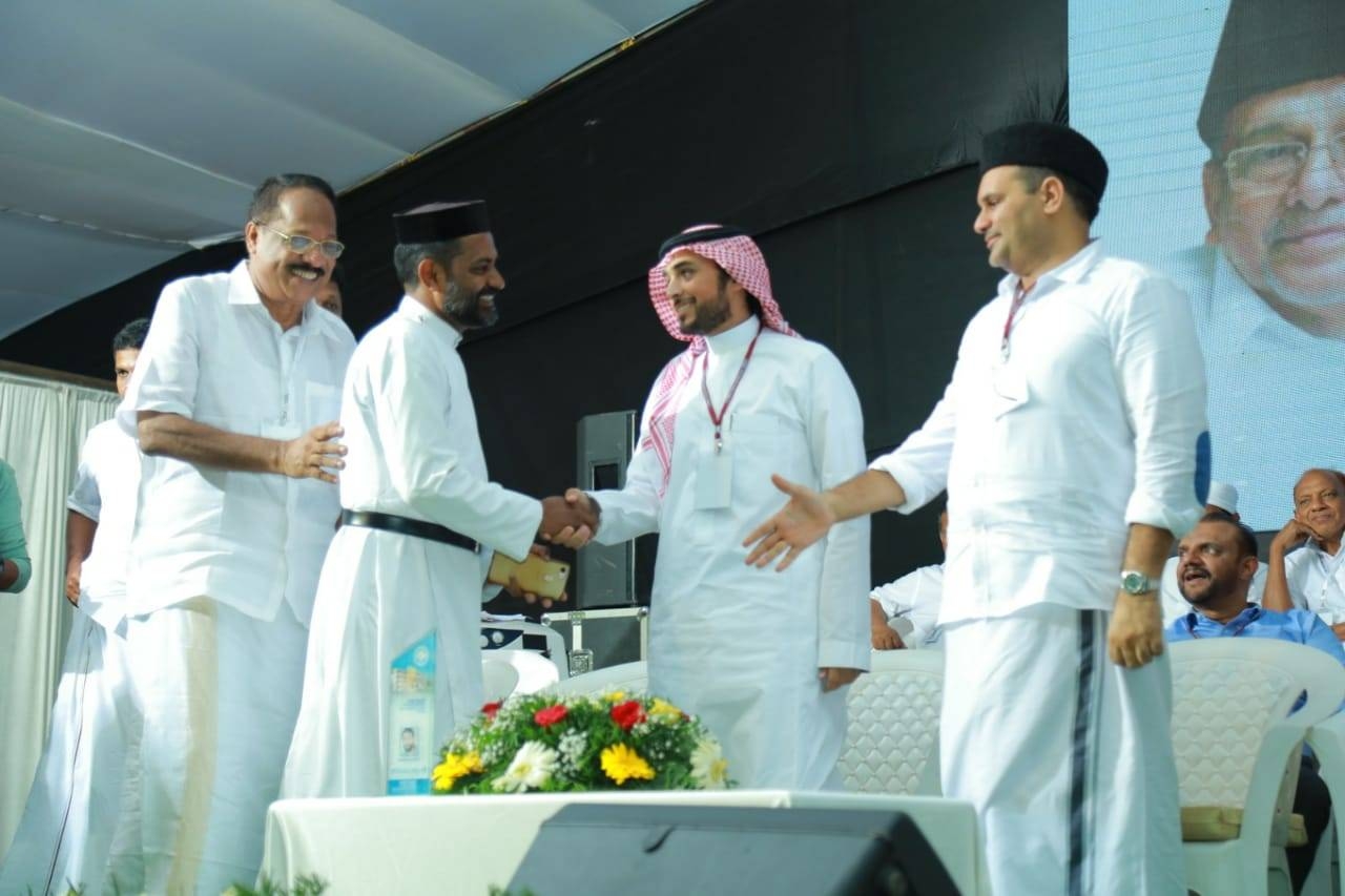Panakkad Sayed Hyderali Shihab Thangal inaugurates the new premises of Shihab Thangal Charitable Dialysis, Research & Rehabilitation Center, in Kondotty, Kerala.