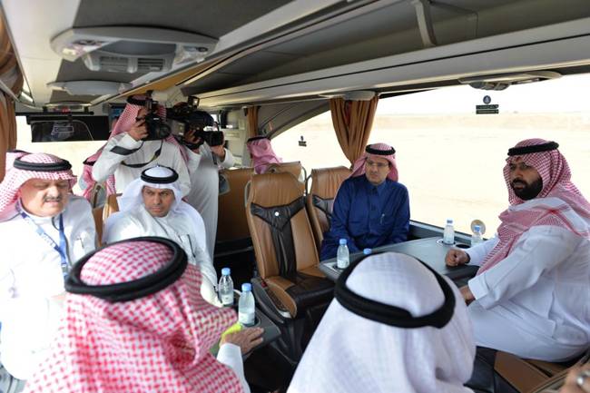  Prince Mohammed Bin Abdulaziz Bin Mohammed, deputy emir of Jazan region, accompanied by President of the General Authority of Civil Aviation (GACA) Abdulhadi Al-Mansouri, inspected the new King Abdullah Bin Abdulaziz Airport project.