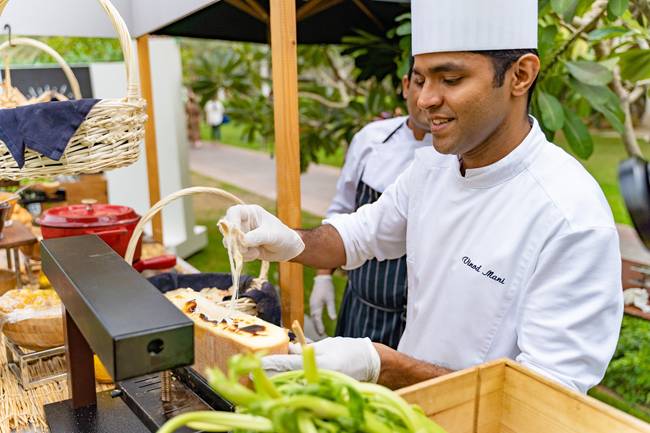 Food Indulgence is probably one of the top treats to oneself or from one to others and the Dubai Food Festival (DFF).