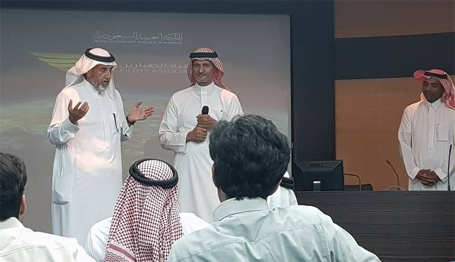 Capt. Saad Al -Shehri  (independent Safety Expert) presents an important safety lecture. (Photo by Syed Mussarat Khalil)