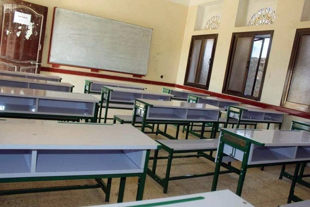 The Saudi Development and Reconstruction Program for Yemen (SDRPY) has launched two projects to furnish 32 schools in each of Al-Mahrah and Socotra, benefiting more than 8,000 students annually.
