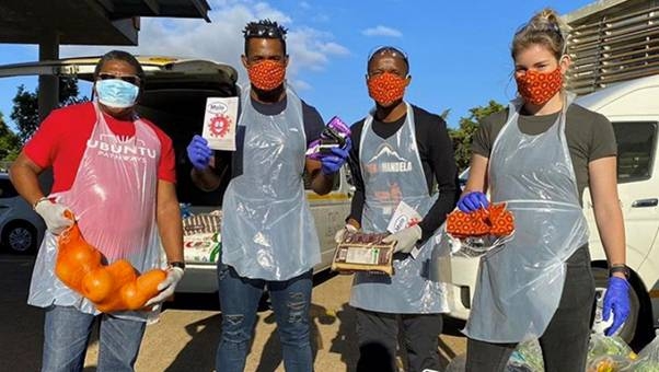 Siya Kolisi and his wife, Rachel Kolisi, have been delivering food parcels and Personal Protective Equipment (PPE) to the Zwide Township as COVID-19 inflicts its fourth week of lockdown.