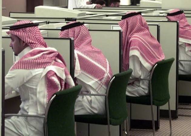 Saudi students attend a computer class at King Saud University in Riyadh. — File photo