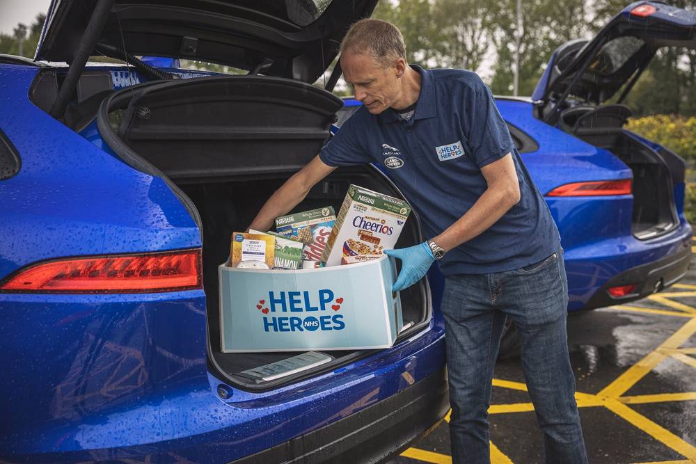 Jaguar provides 15 vehicles to support the UK’s ‘Help NHS Heroes’.