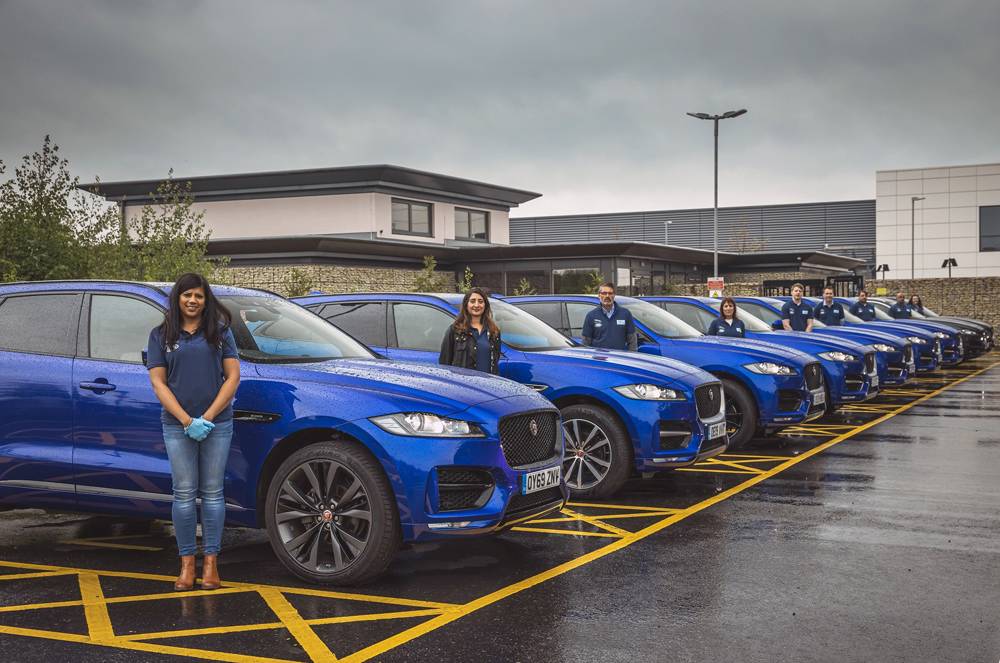 Jaguar provides 15 vehicles to support the UK’s ‘Help NHS Heroes’.