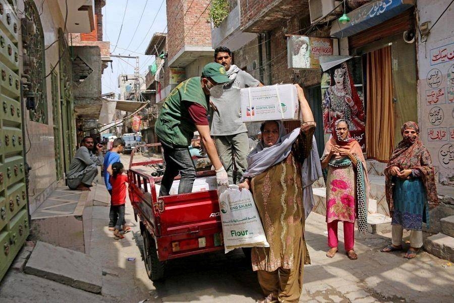 King Salman Humanitarian Aid and Relief Center has been distributing food baskets in many Muslim countries daily since the beginning of the holy month as part of its humanitarian and relief assistance. — SPA photos